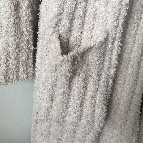 Cardigan - Picture 2 of 3